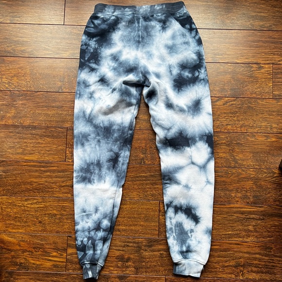 Fila tie dye joggers girls XXL - Picture 2 of 5